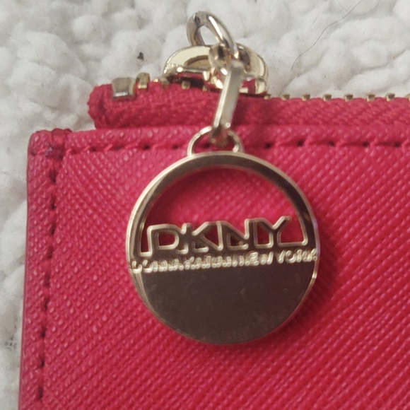 DKNY zippered pouch - Picture 4 of 4